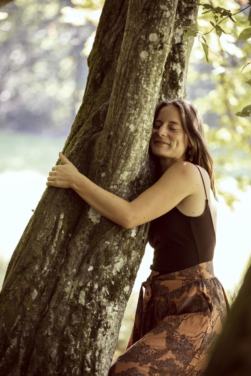Katharina mit Baum